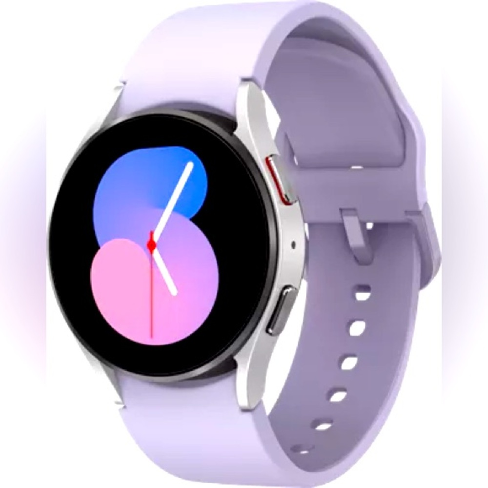 Samsung smartwatch 5 with 15 different straps and 10 face bumpers.